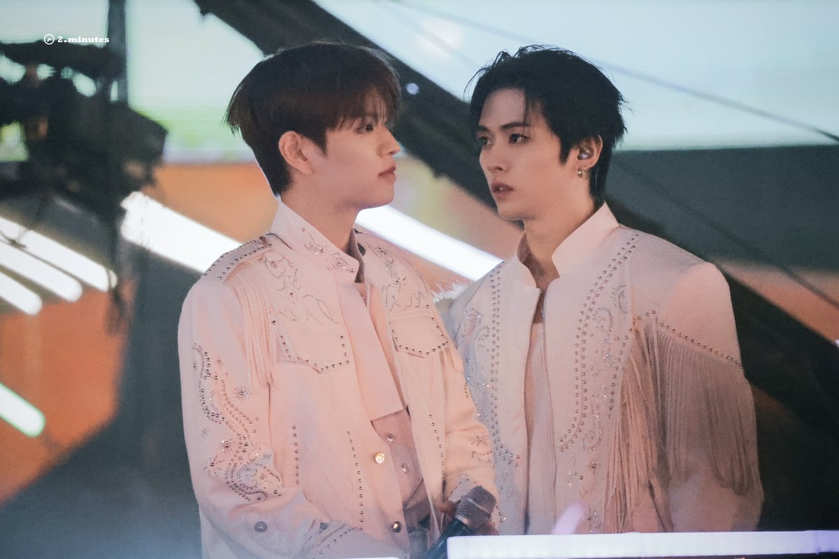 251225

#리노 #Leeknow #승민 #Seungmin 
#스트레이키즈 #StrayKids #2min #가관즈