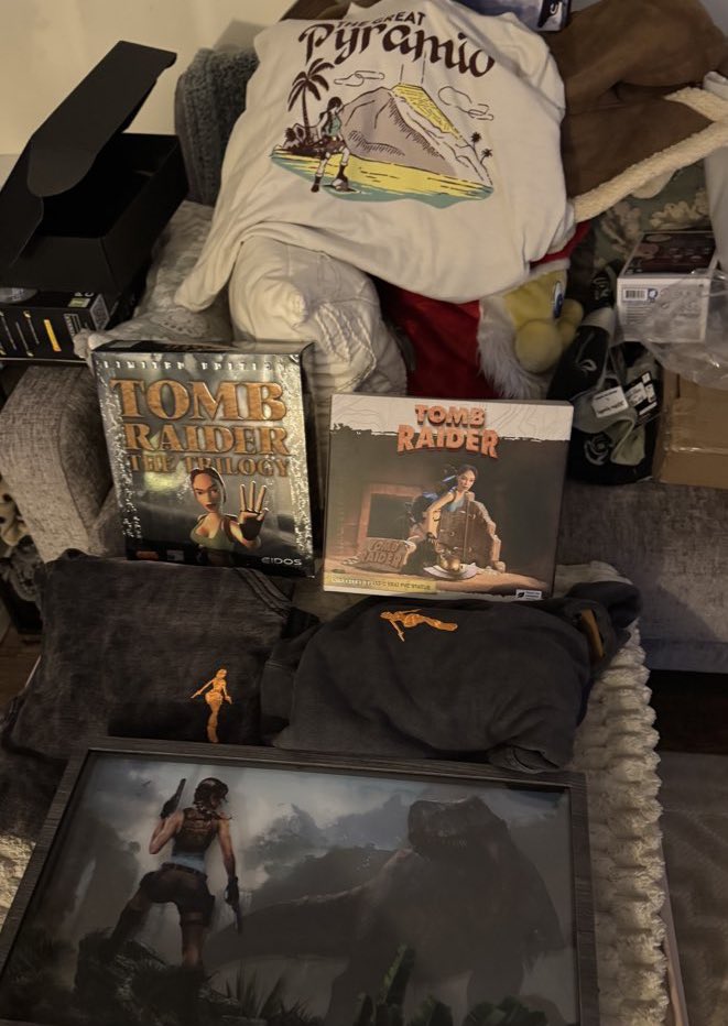there’s been no shortage of lara this christmas!! beyond grateful 🙂‍↕️🙂‍↕️