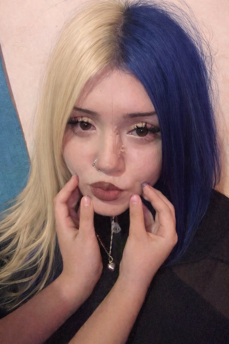 Hey fenerbahçe artık yeni sezon formalarının arkasına resmîmi bastırabilirsiniz <a href="/Fenerbahce/">Fenerbahçe SK</a>