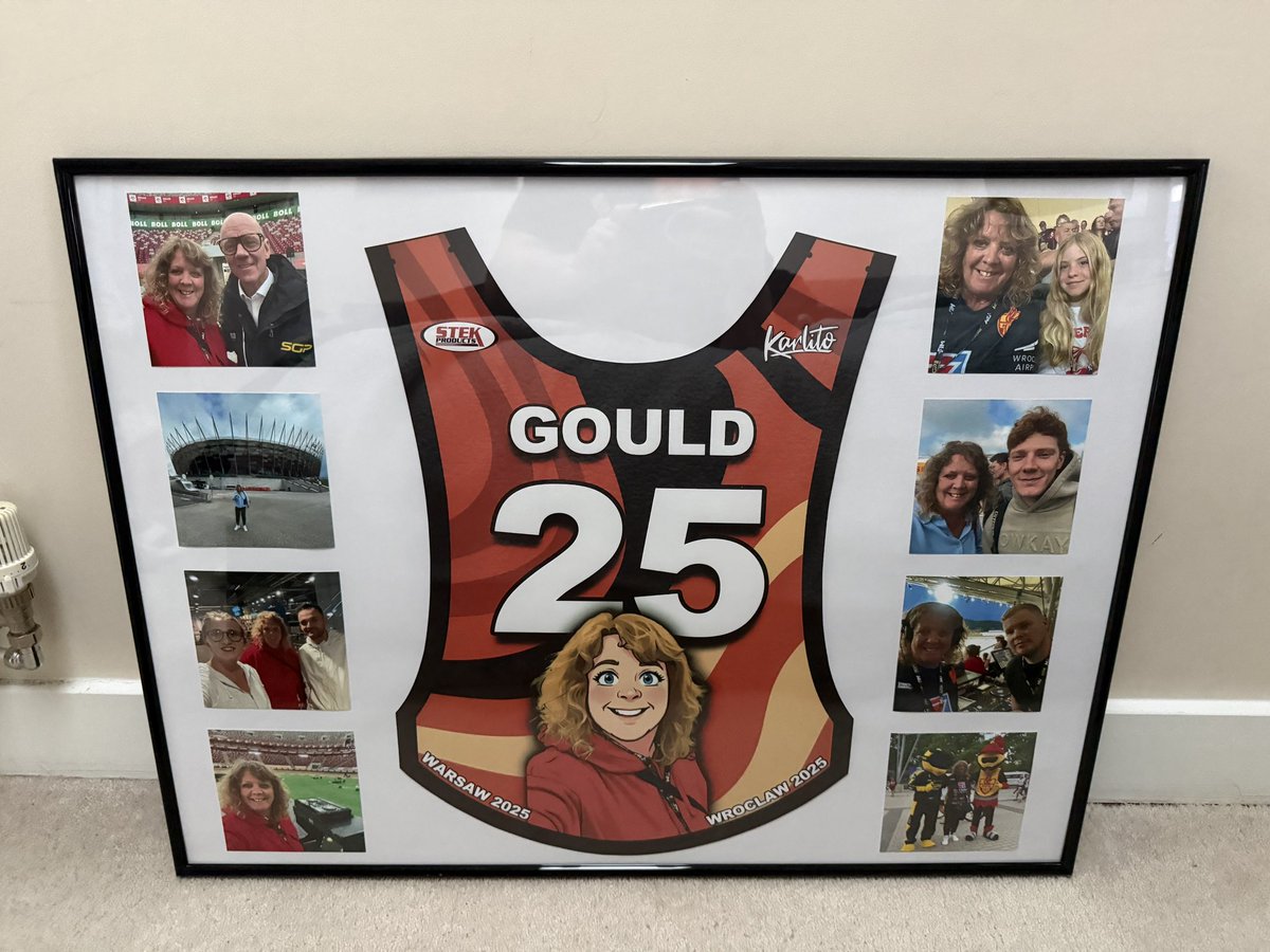 Mums Christmas present! A REAL race jacket, designed by me and produced by <a href="/StekProducts/">STEK Products</a>! 

I framed the race jacket with 8 photos of mum in Warsaw and Wroclaw this year.

So pleased with how it came out! Huge thank you to Jan from Stek Products for doing such a great job!