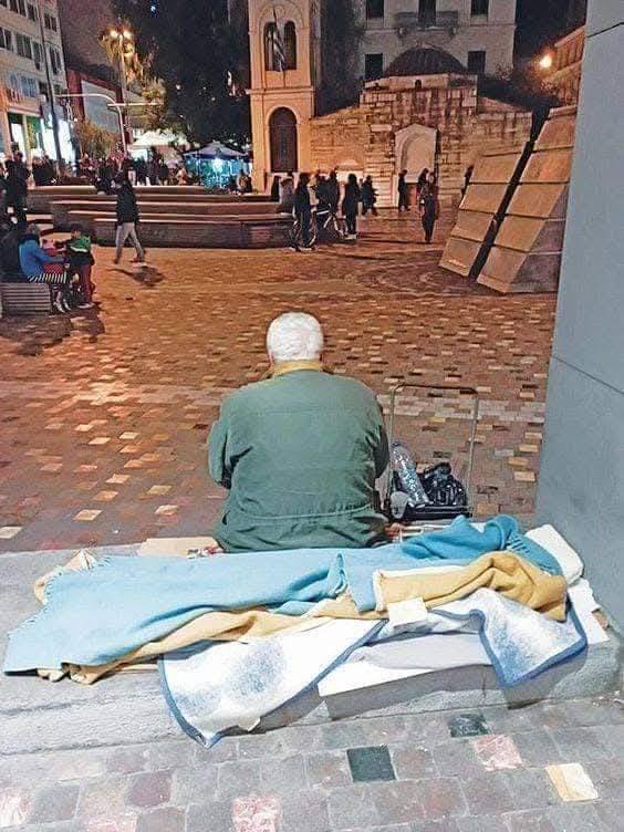 panagiotis501's tweet image. Ελληνες αστεγοι μενουν στον δρομο και οι μουσουλμανοι λαθρομεταναστες στα hot spot ολα τζαμπα και πινουν και τρωνε στην υγεια των κοροιδων ελληνων !!!