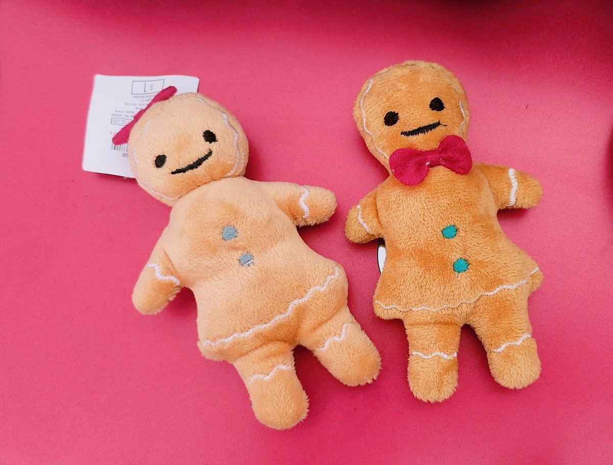 Miichel701's tweet photo. #plush #plushies #toys #toy #stuffedanimals #plushcore #toycollecyor #decor #christmas #christmas25 #MerryChristmas #MerryChristmas2025 #holiday #merrymischief #christmas2025 #christmasthings #merryxmas #december #christmasdecor #gingerbreadmen #gingerbreadman #gingerbreadcookie https://t.co/F5bRqZg48e
