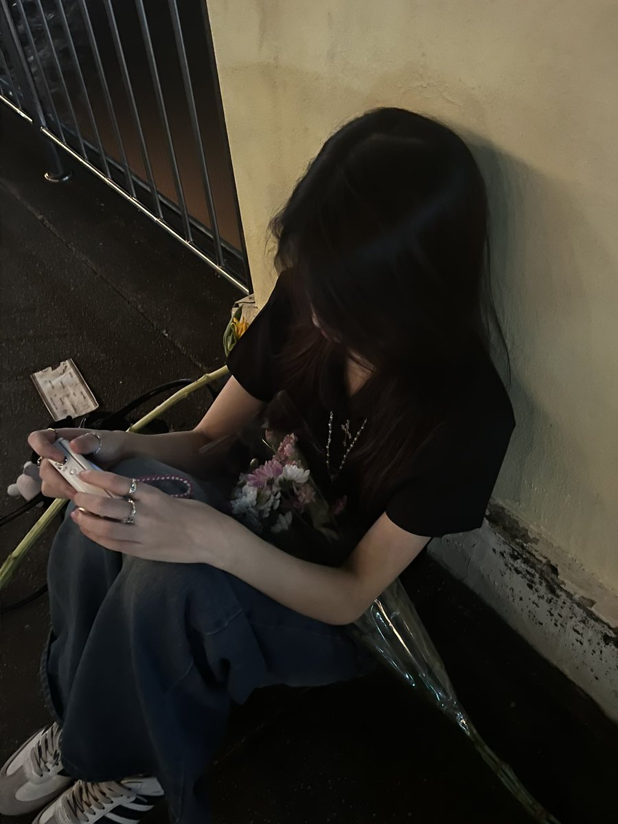 crying tweet media