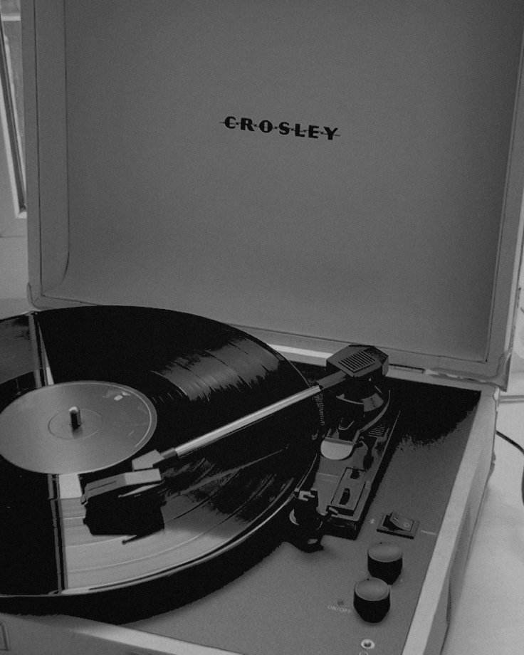 minxrxven's tweet image. 𓂃 ៸៸﹙  ೀ ﹚⠀ @blitzcd: we don't know each other that well but I feel like I do. . . anyway, I remembered something from new orleans and I hope you like it—you can listen to whatever you want, from jazz to rap.