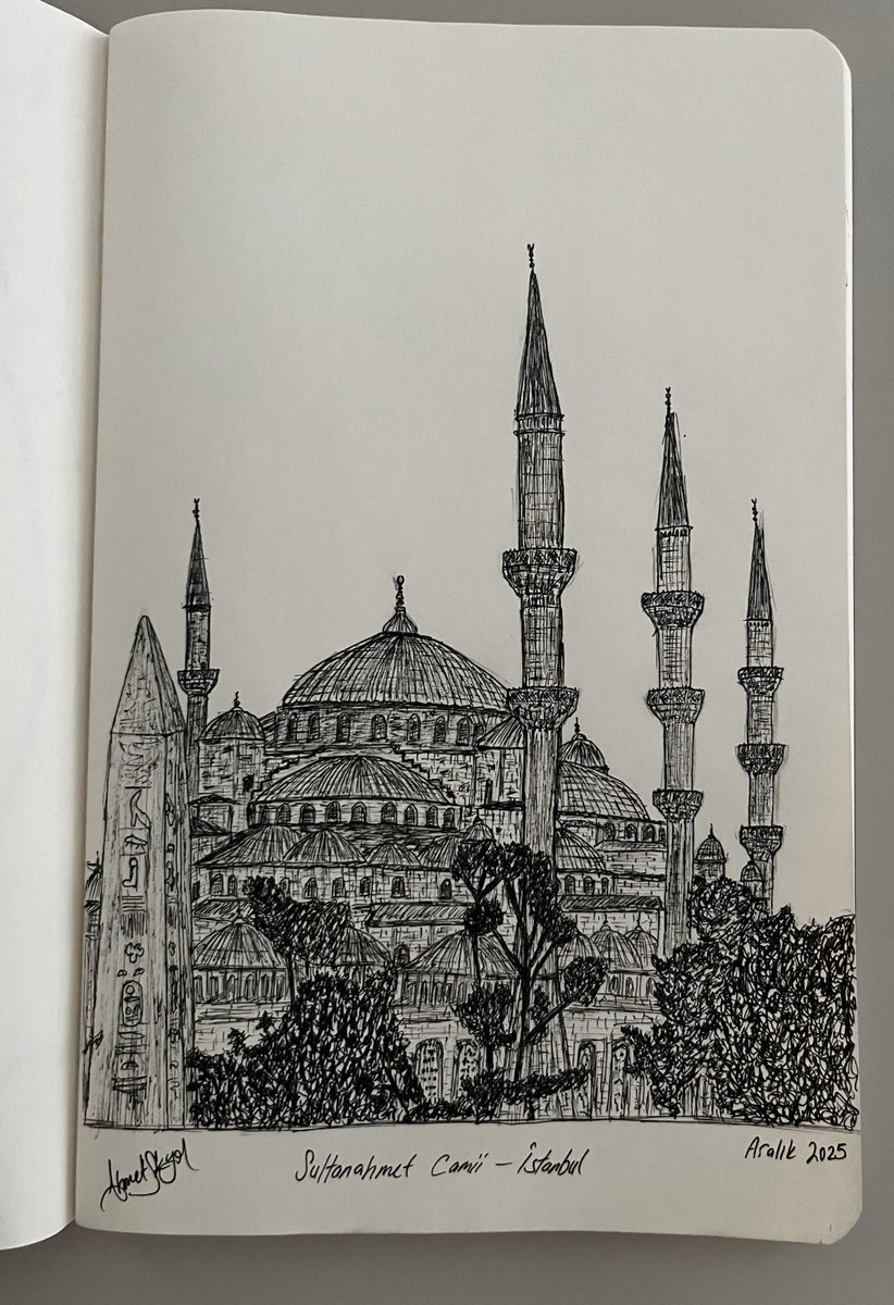 akyollahmet's tweet photo. Sultanahmet’te kandil 📿 https://t.co/IwcUnn6yWU