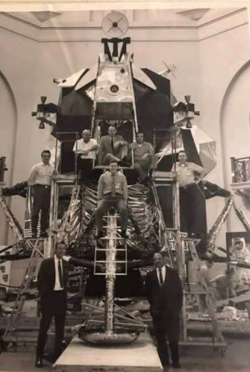 Black Hole tweet media