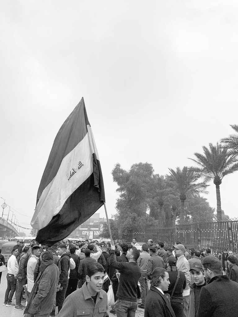 #تعيين_جميع_الشهادات_العليا_والاواىل
يجب أنصاف حملة الشهادات العليا والاوائل الجميع بدون استثناء 🇮🇶