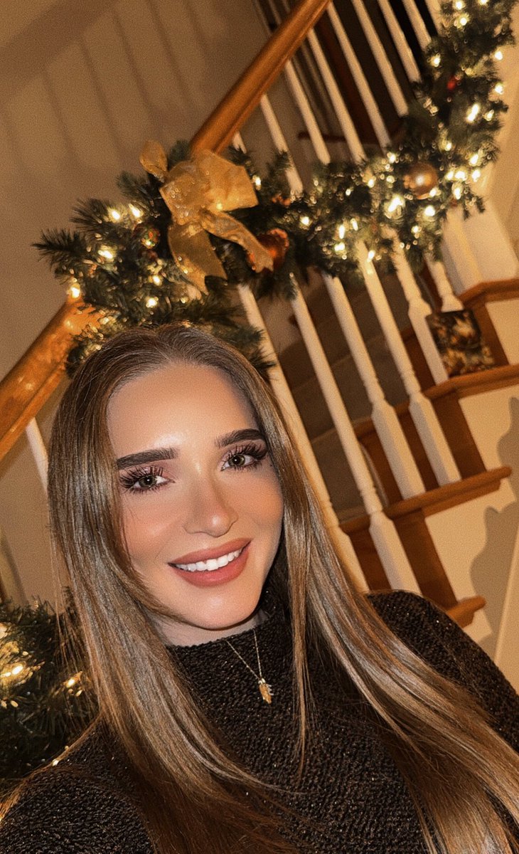 HeatherEdie's tweet photo. It’s beginning to look a lot like Christmas ✨🎄 https://t.co/99a3rjZUTh