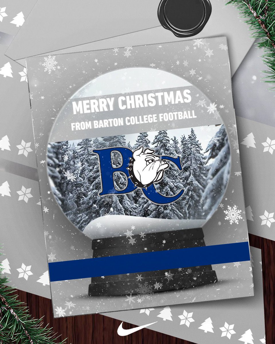 barton_fb's tweet photo. MERRY CHRISTMAS FROM THE BULLDOGS!💙 https://t.co/DE6kMBZ7Qr