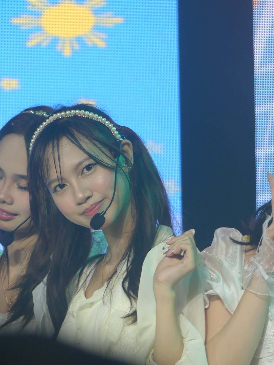 LovelysBloom's tweet photo. Cutie on the Sulong Festival stage 🌷
Elys spreading smiles, sparkles, and P-Pop magic ✨

#SulongFestival #MNL48Elys #MNL48SulongCon2025 https://t.co/oX9GKGOEr5