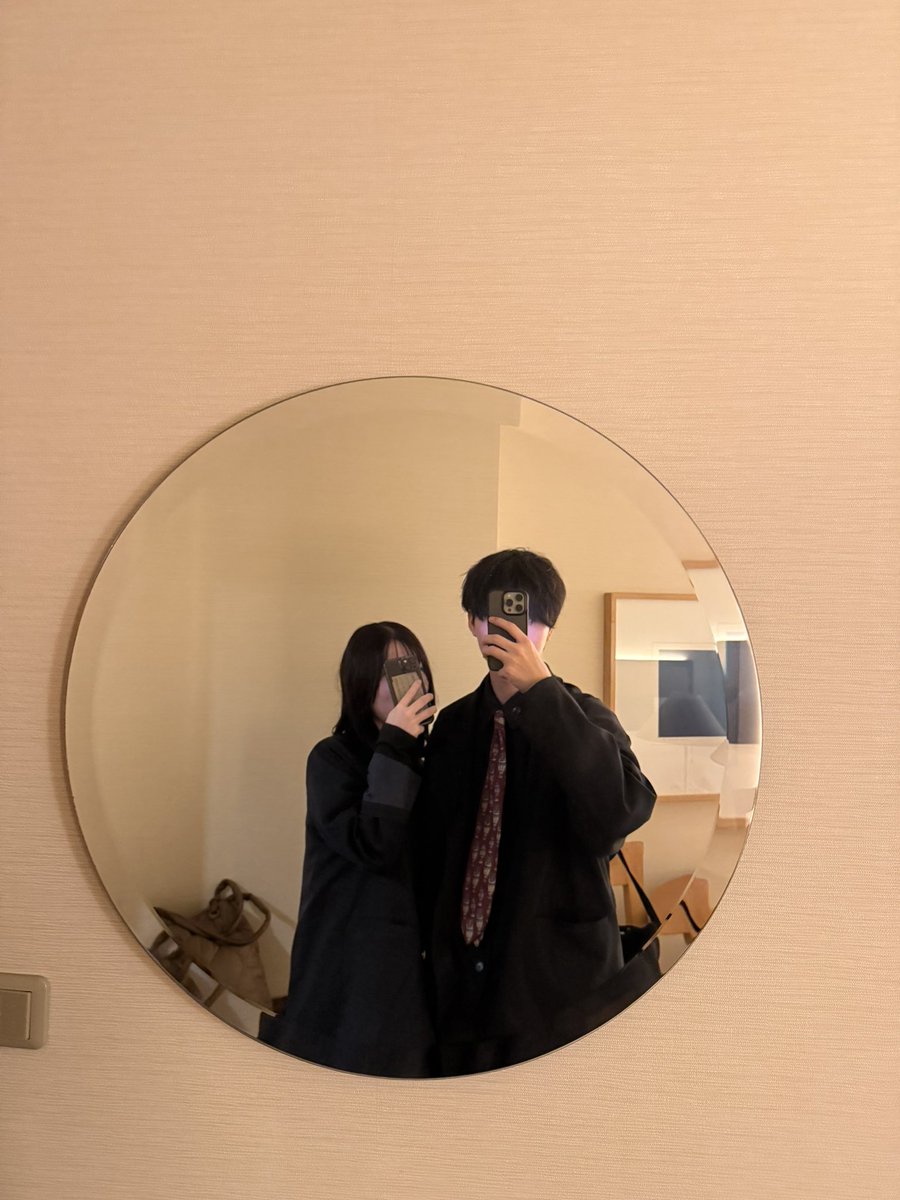 doppelfox's tweet photo. メリクリ https://t.co/mzIjng6P9w