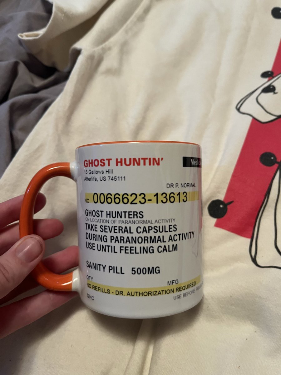 galaxy7_miss's tweet photo. Merry Christmas everyone! I sure got me a nice surprise this morning!!! It was a very Phasmophobia themed Christmas for me!!!! Shout out to mom for remembering! @PlayPhasmo @_cjdxn @_BenLavender Lovin the merchandise as always and especially the 5th anniversary music box! https://t.co/y9l6tdDcoi