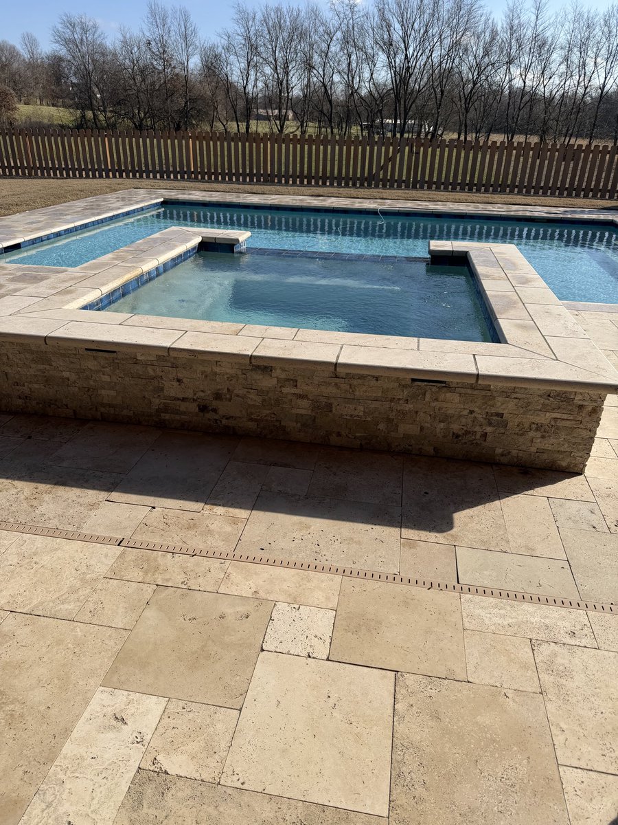 WehnTim's tweet image. Merry Christmas! Going to enjoy an afternoon of 70’s in the hot tub!