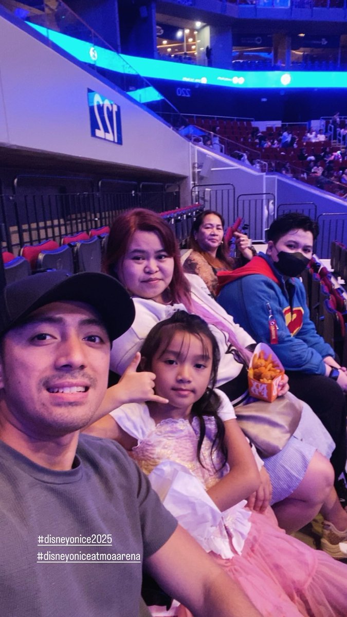 zane_shine's tweet photo. #disneyonice
#disneyonice2025
#disneyoniceatmoaarena https://t.co/tsLVWfTple