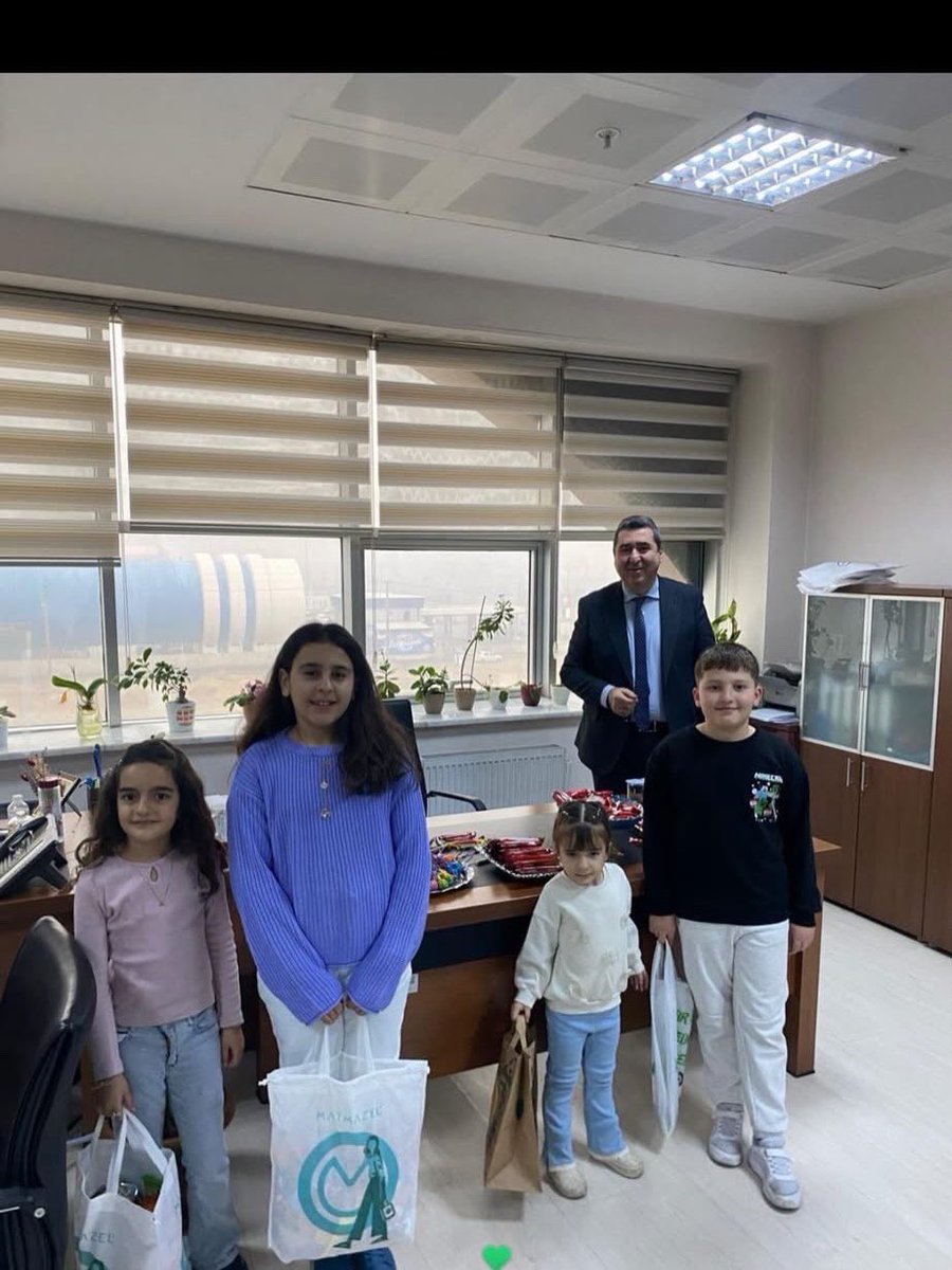 SGKKonyail's tweet photo. İl Müdürümüz Erkin AVCI’nın önderliğinde “Şivlilik Bayramı” etkinliği müdürlüğümüzde büyük bir coşkuyla kutlandı. Çocuklarımızın neşeli cıvıltılarıyla dolan hizmet binamız, görülmeye değer güzel anlara sahne oldu. https://t.co/9MijGwzfhi