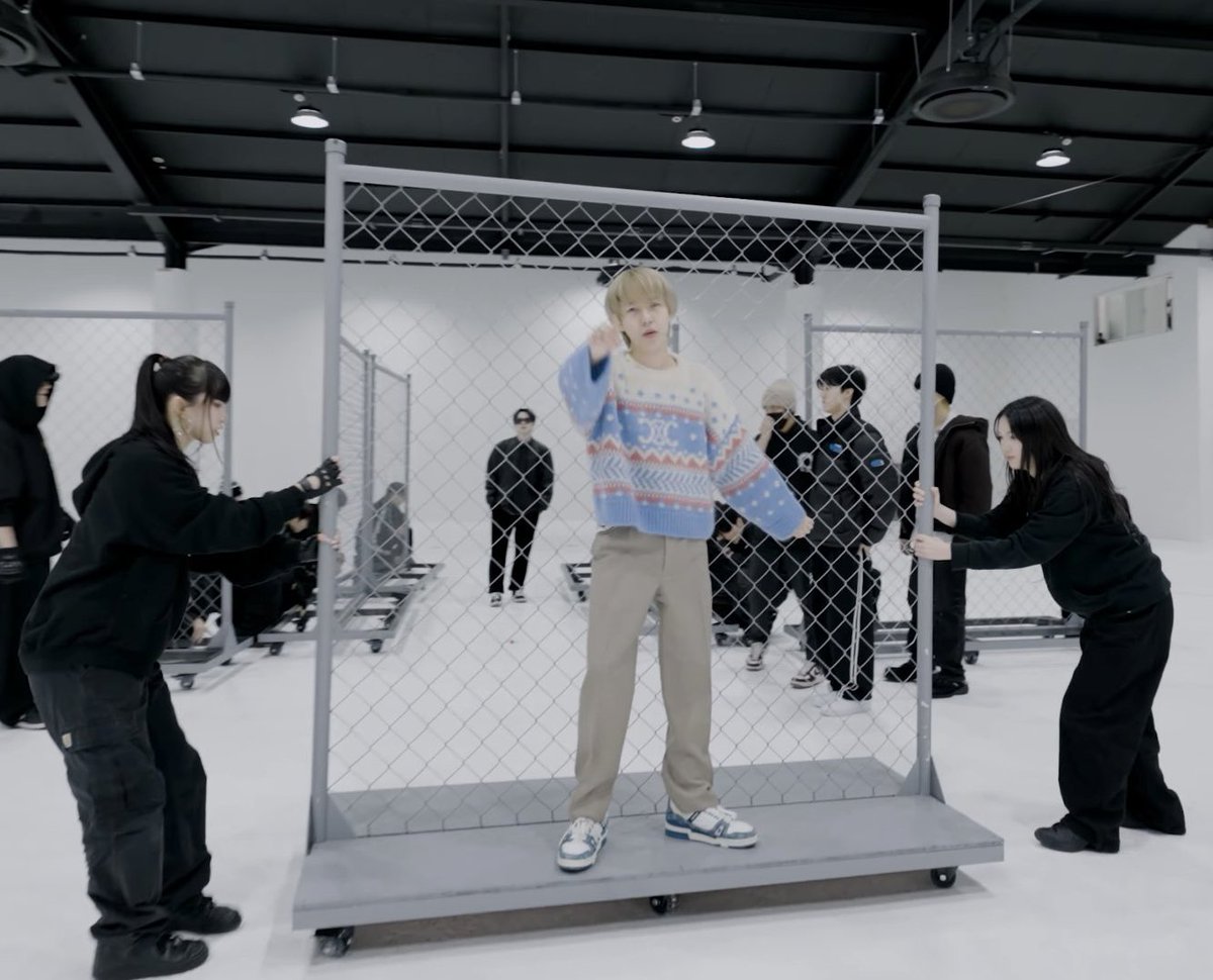 letmeseayouu's tweet image. พี่ปู้จายไปลากคนอื่นได้เยย นู๋เหรินตุวเบาๆนะ ให้พี่ปู้หยิ๋งลากก้พอจ้ะ