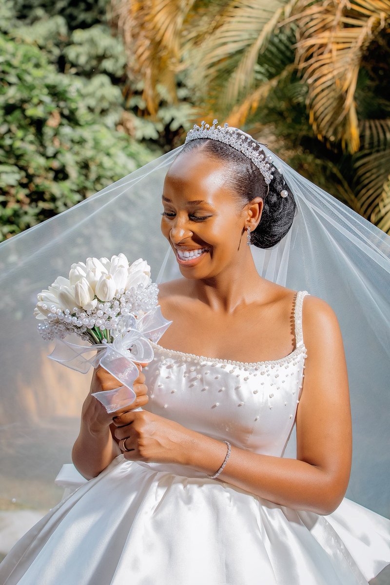 Neamrah2's tweet photo. A WHOLE 2025 BRIDE 👰 ❤️🙏 https://t.co/WN2sfGMT4S