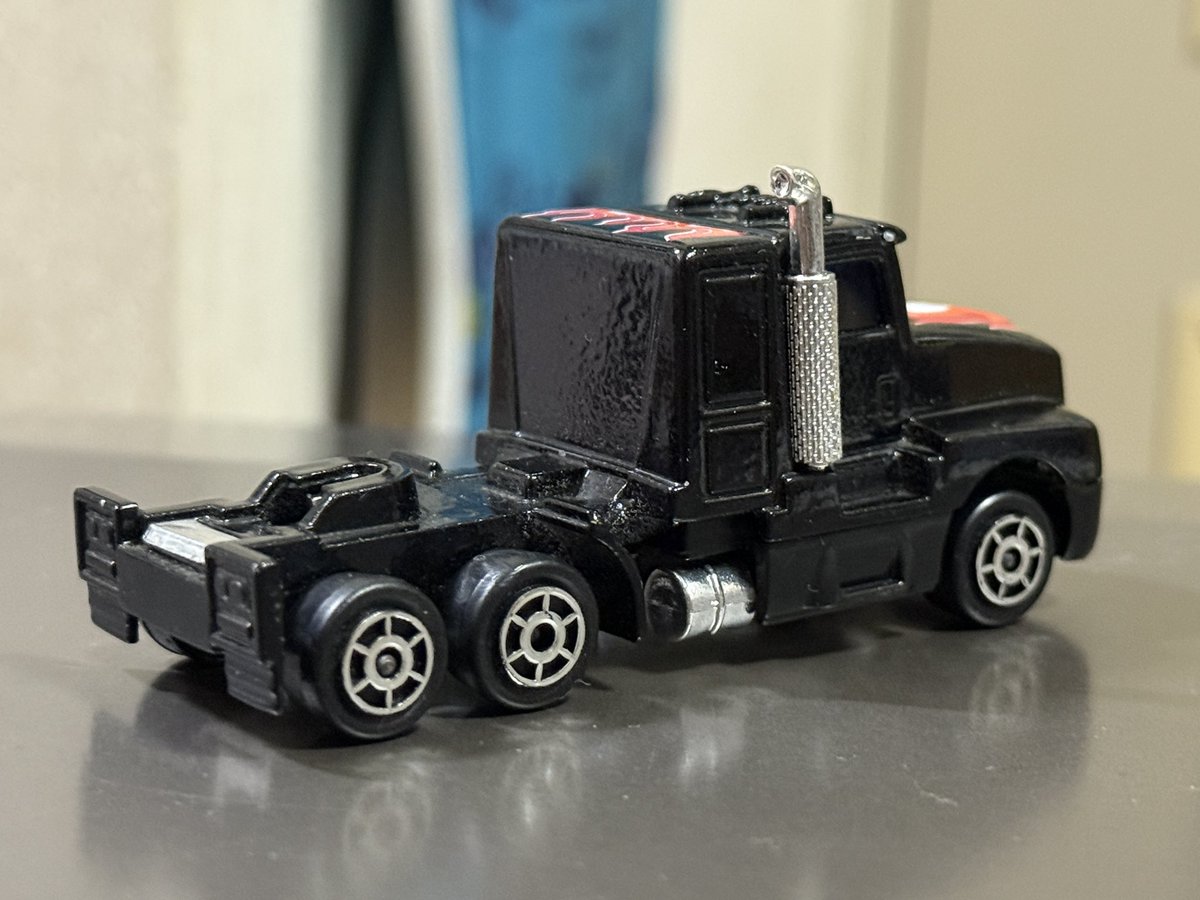 マジョレットのセミトラック ライトサウンドアクションのシリーズで