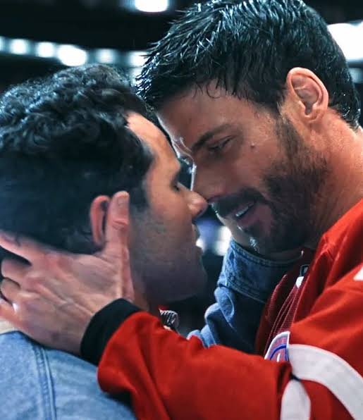 optimistclysure's tweet photo. So happy that #heatedrivarly stadium kiss became such a hype. But then I remember similar thing happened in #insideedge too but it just never created enough buzz. https://t.co/t5n5qQLlNJ