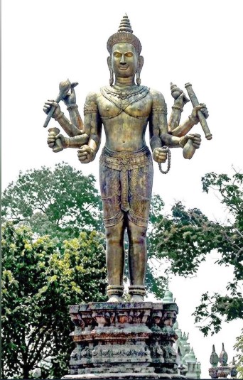 panhaneath157's tweet photo. Thailand’s acts of destruction against the statue of Lord Vishnu, honored by millions in Hinduism, are unacceptable.

Fact: The statue was built by Cambodia over two decades ago on Cambodian soil, about 400m from the border, on the Cambodian side.
#India #ThailandInvadedCambodia https://t.co/HcmYyaiPvp
