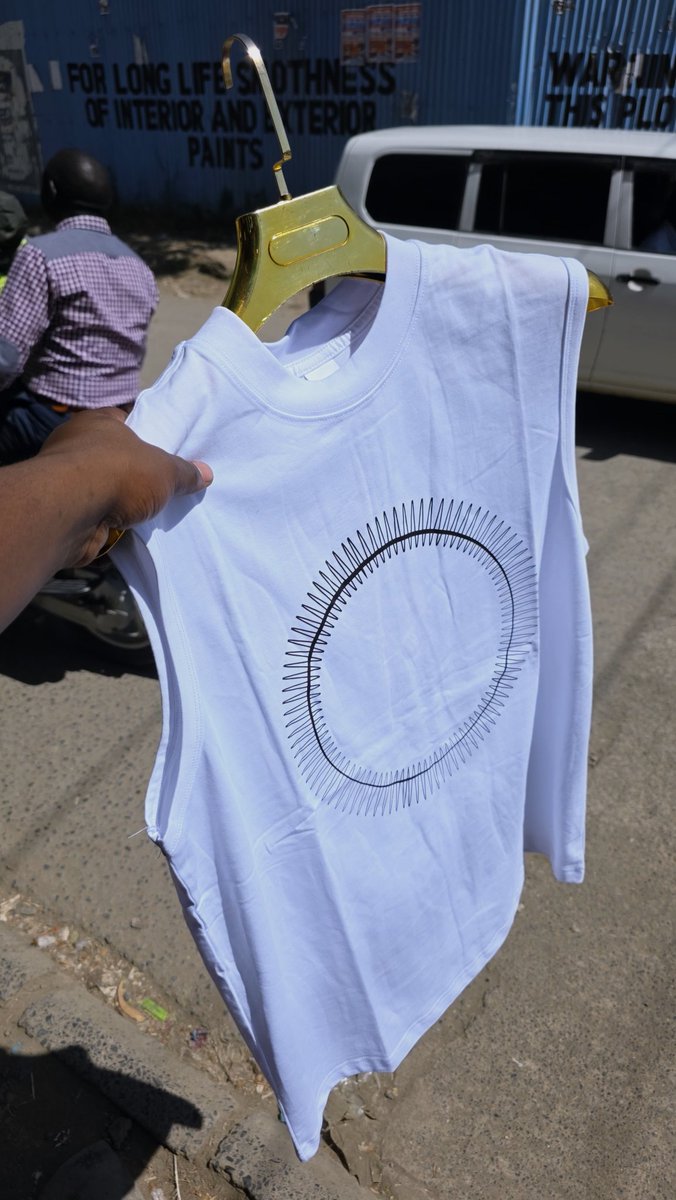 AppDanvirwa's tweet photo. Cotton vests 1300/=
0720-537-067 #Classic_menwardrobe1 #unisexvests #outdoorvests #vests https://t.co/uLk7MiJqfE