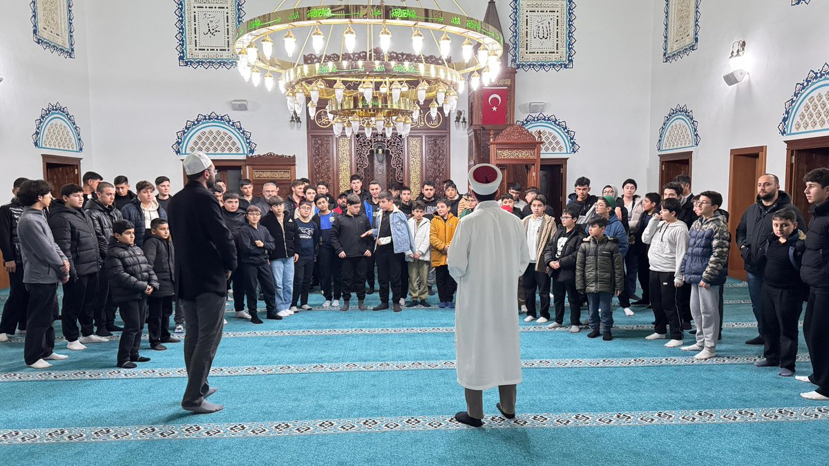 🌙 Regaip Kandili 🌙

Rahmet kapılarının ardına kadar açıldığı bu mübarek gecede
camimizde bir araya gelmenin huzurunu yaşadık.
Rabbimiz, bu gece vesilesiyle edilen tüm duaları kabul eylesin.

#GSBGM
#RegaibKandili