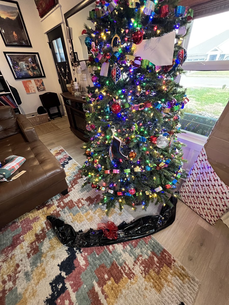 Tylerbreadman's tweet image. I wonder what it is??