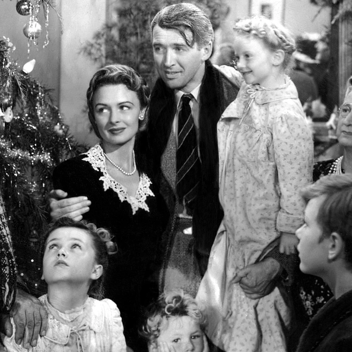 BoardwalkTimes's tweet photo. Did you know there is an IT'S A WONDERFUL LIFE reference at Disney's Hollywood Studios? 

Outside of Dockside Diner, there are crates. One of the crates is being shipped to George Bailey in Bedford Falls from the Wainwright Enterprises. https://t.co/BtwXuvKO9C