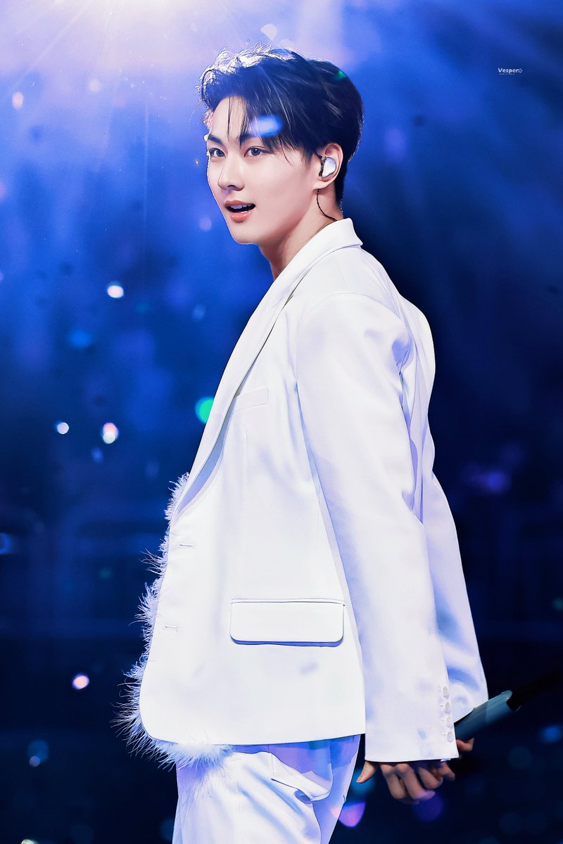 lip ≽^•⩊•^≼ (@lovedgarden) on X