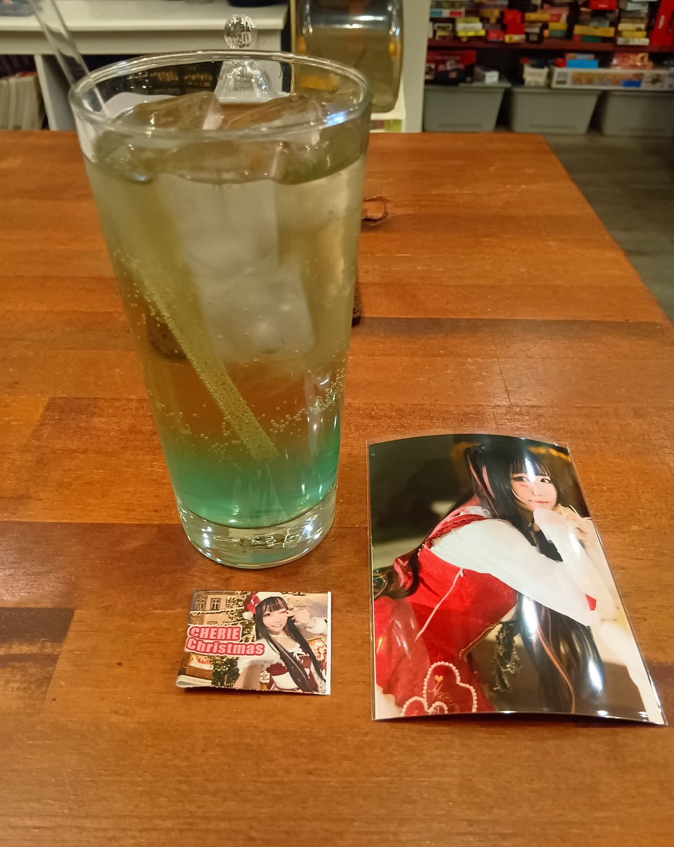 シーグラスアート　♡大好きクリオネちゃん♡　♡冬のレアカクテル♡海ver. 来て寝落ちかかってましたが(^_^;)オリジナルカクテル／アルコール