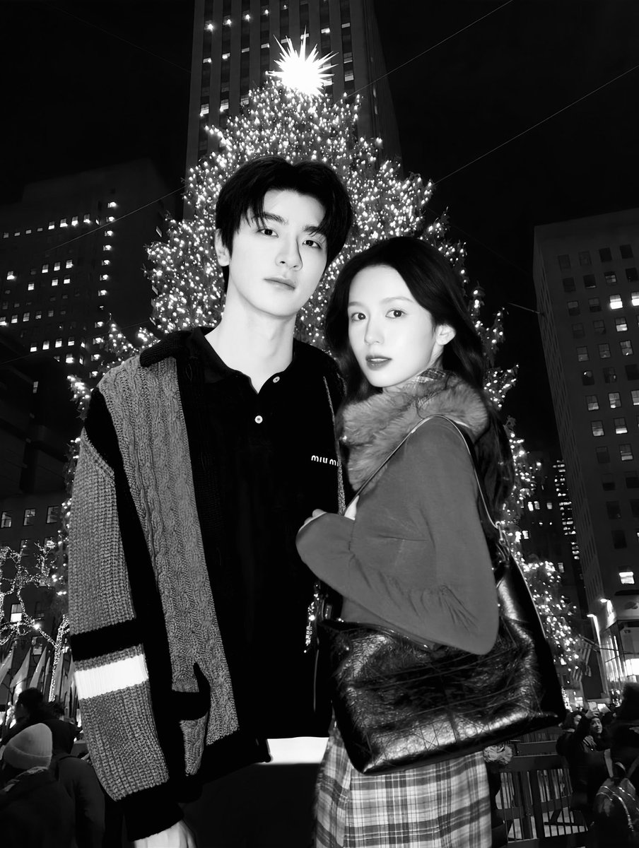 liemdrew's tweet photo. Fulfilled my promise on Christmas Eve, staying up ‘mengasuh toddler’ for the night.

(Recreated: this time as her boyfriend.) https://t.co/SKftZr0yJE