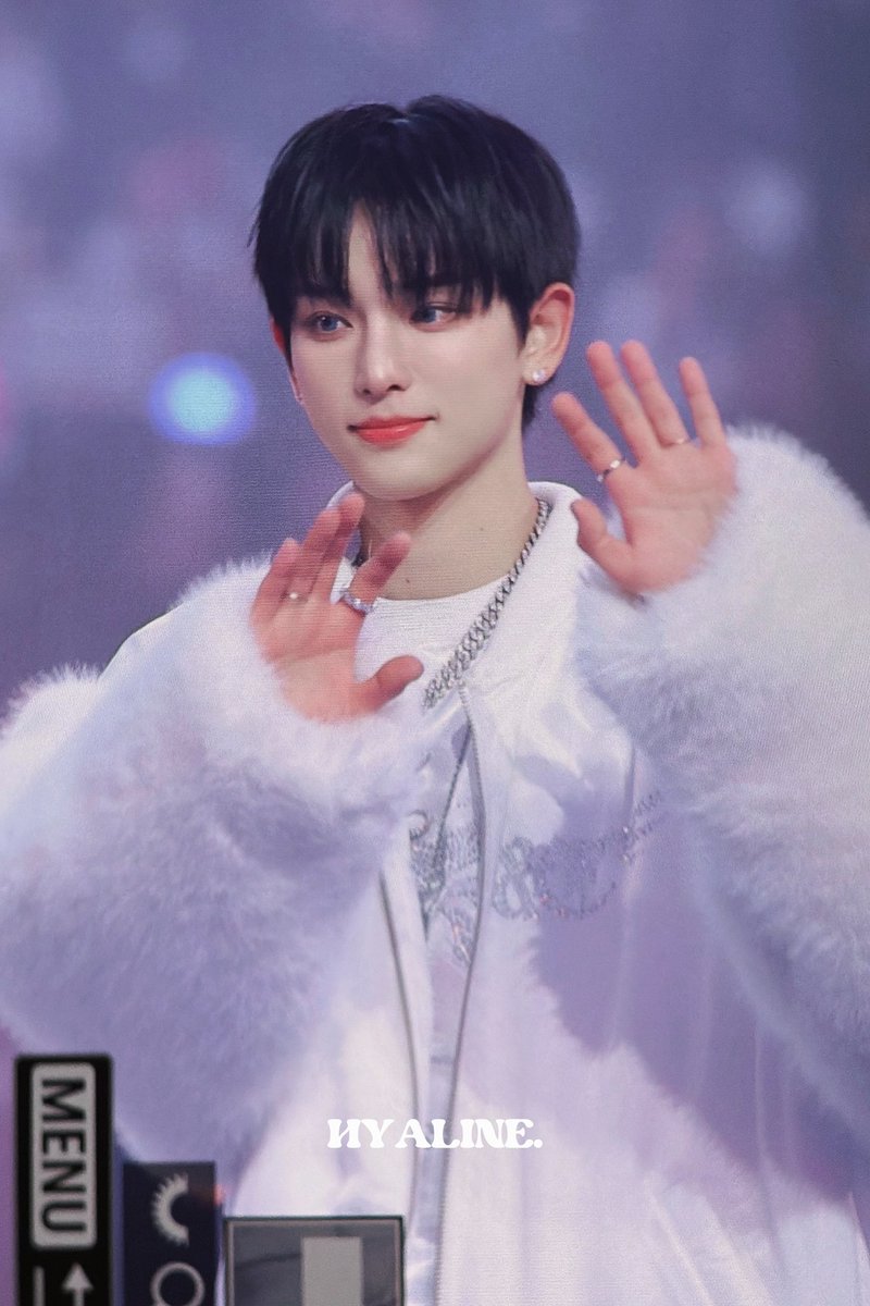 Hyaline_0501's tweet photo. 251225🔮

#andTEAM #HARUA #앤팀 #하루아 #ハルア https://t.co/CMHEa7dVkj