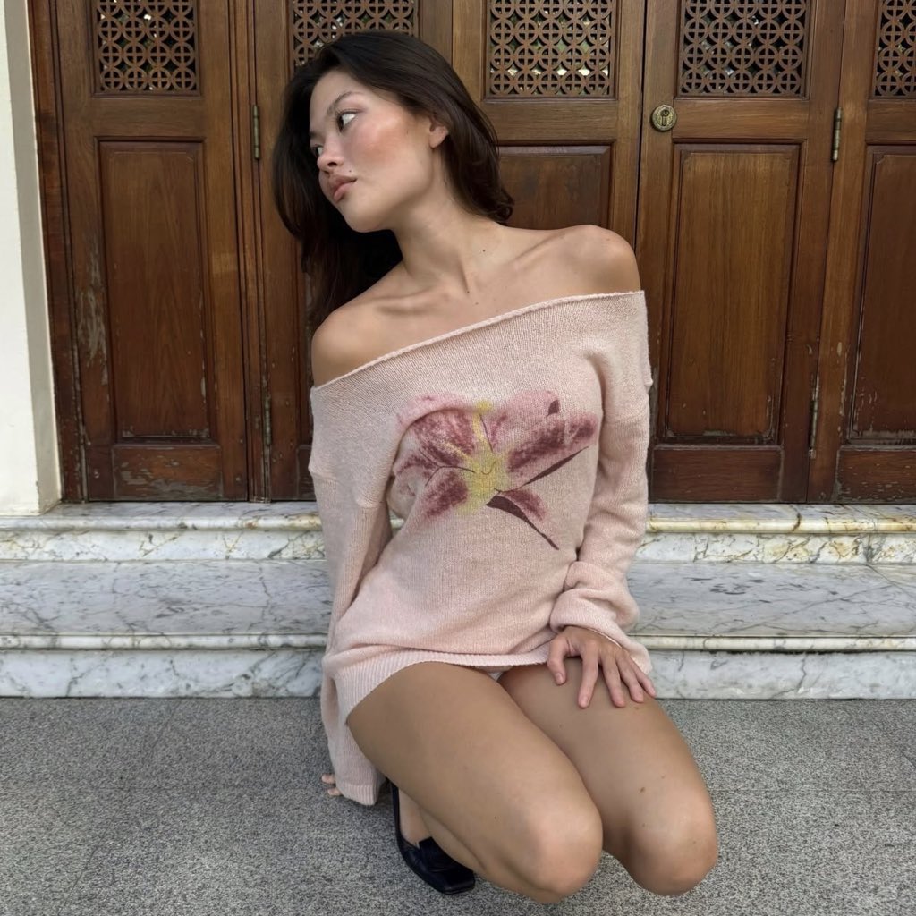 lerbtoyou's tweet image. พี่ตูใส่เสื้อแบรนด์นี้อีกแล้ว ปาดไหล่สวยมาก
#tontawan #intuyou