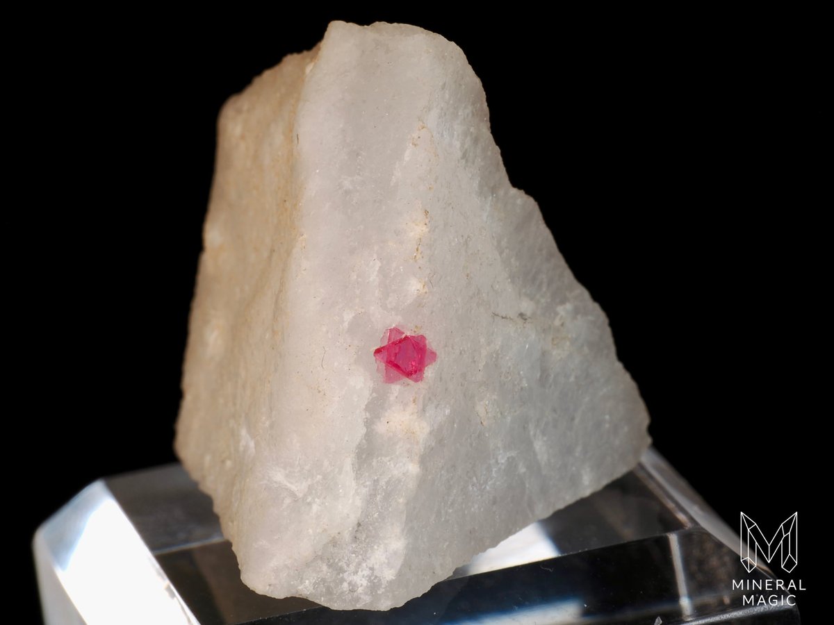 みねまじ｜鉱物写真 tweet media