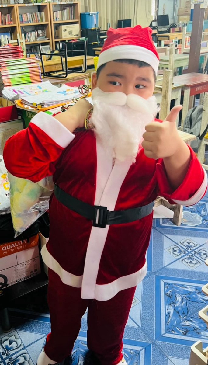 IGs update [25122025] Dear My Santa 🎅🏻

#BuildJakapan <a href="/JakeB4rever/">BIU.</a> 
#Beyourluve