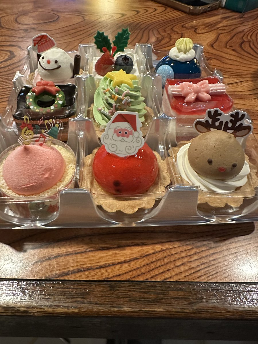 love_suigetsu's tweet photo. お客さんから可愛いケーキを頂きましたー‼️😁ありがとう🙇🏻‍♀️,,
かわいすぎなんだが……😍 https://t.co/vi7J80RxI6