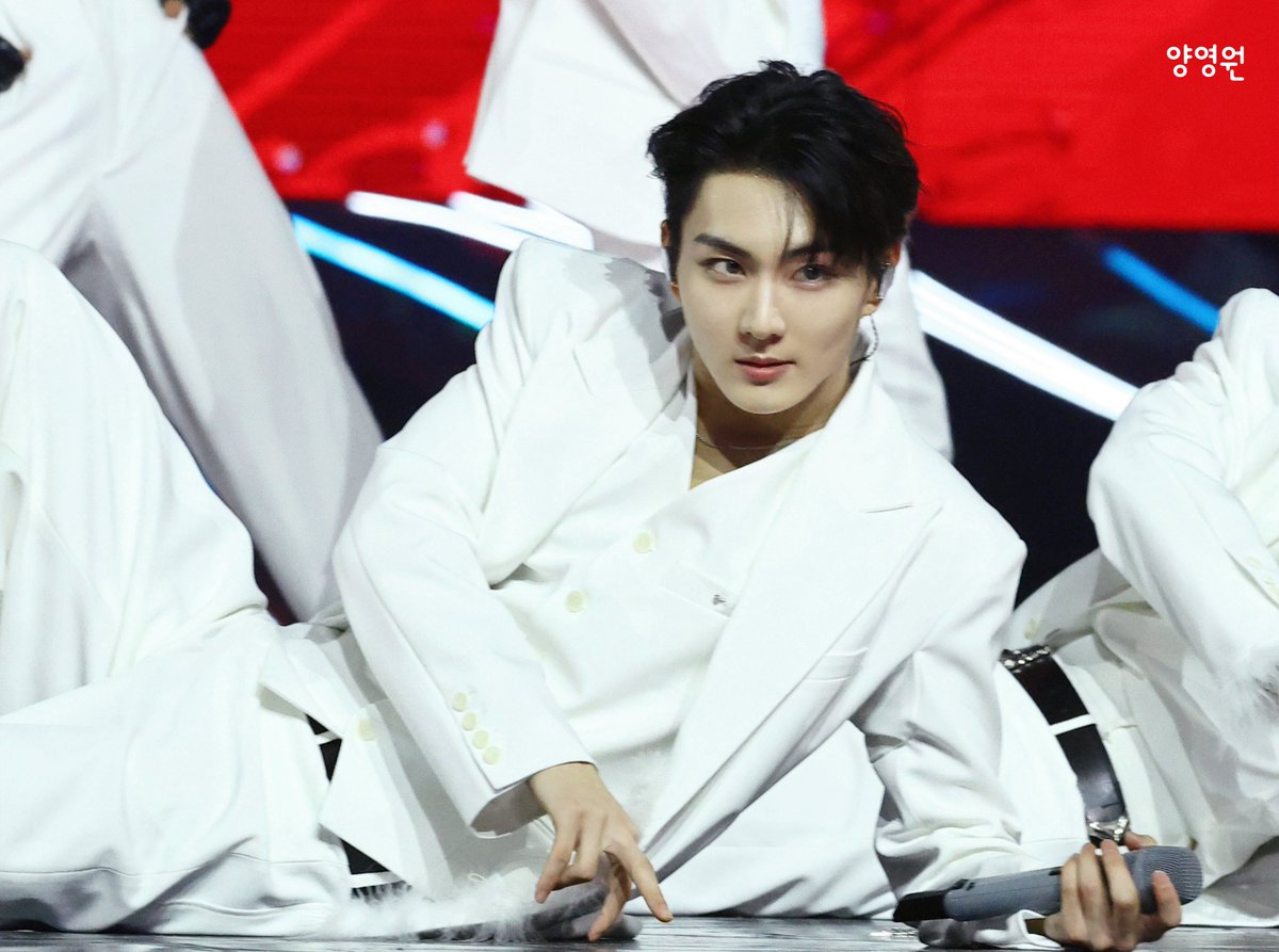 yang04ever's tweet image. 251225 SBS가요대전 정원
#정원 #양정원 #JUNGWON #ジョンウォン #ENHYPEN #ENHYPEN_JUNGWON
#SBS가요대전 #2025SBS가요대전 
#가요대전