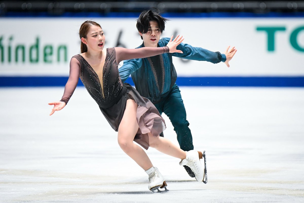 Rika Kihira 紀平梨花 tweet media