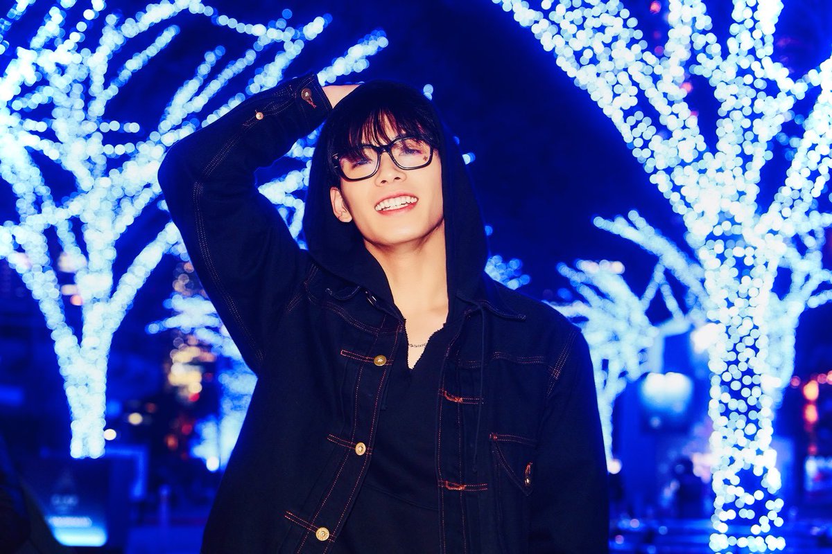 Merry Christmas✨🌙素敵な夜を🥂

#KOKORO #小波津志
#PSYCHICFEVER #ForEVER
#SnowCandy 
#christmasmusic https...