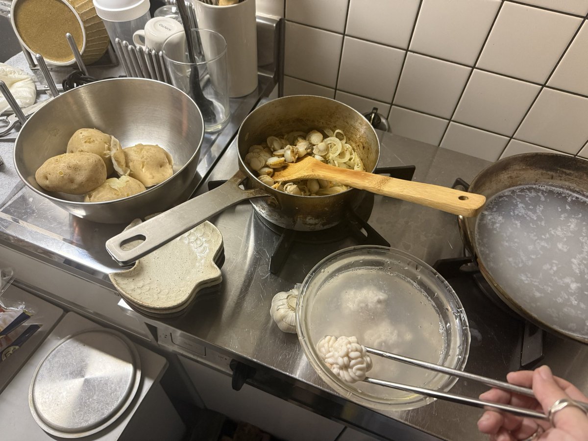 食べたいもんひたすらつくったら
同じ色ばかり並んでいってる