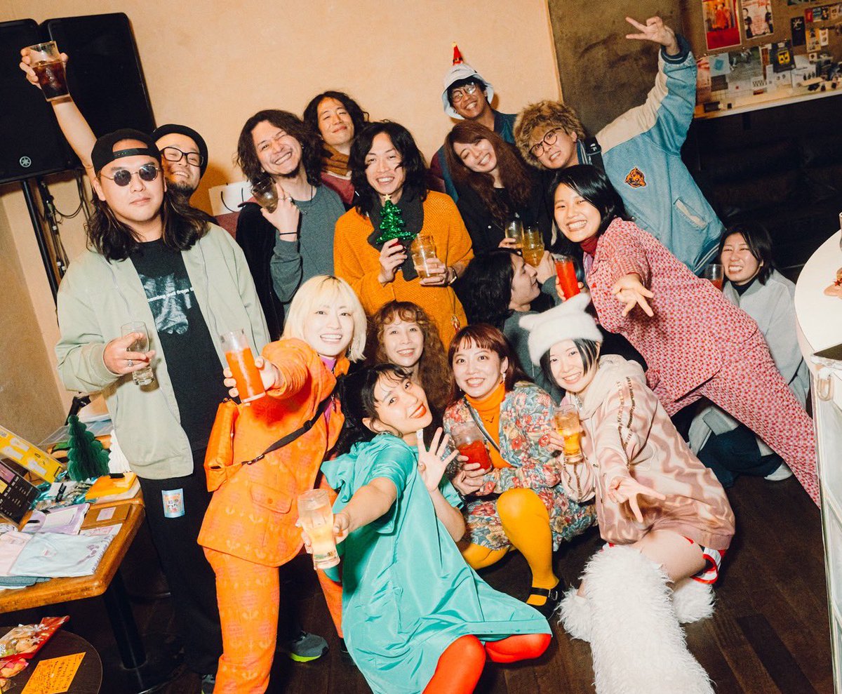 yrrr_1004's tweet image. Merry Christmas .... ❤︎

昨日は下北沢THREE
来てくれたみんなどうもありがとう ❤︎

今年は
お誕生日やクリスマスイブという
季節行事にライブをしたから
全力でイベントを楽しめて
最高にハッピーでした💚💚💚

2025年、残すところあと1本
最後の最後まで大切に歌うね ❤︎