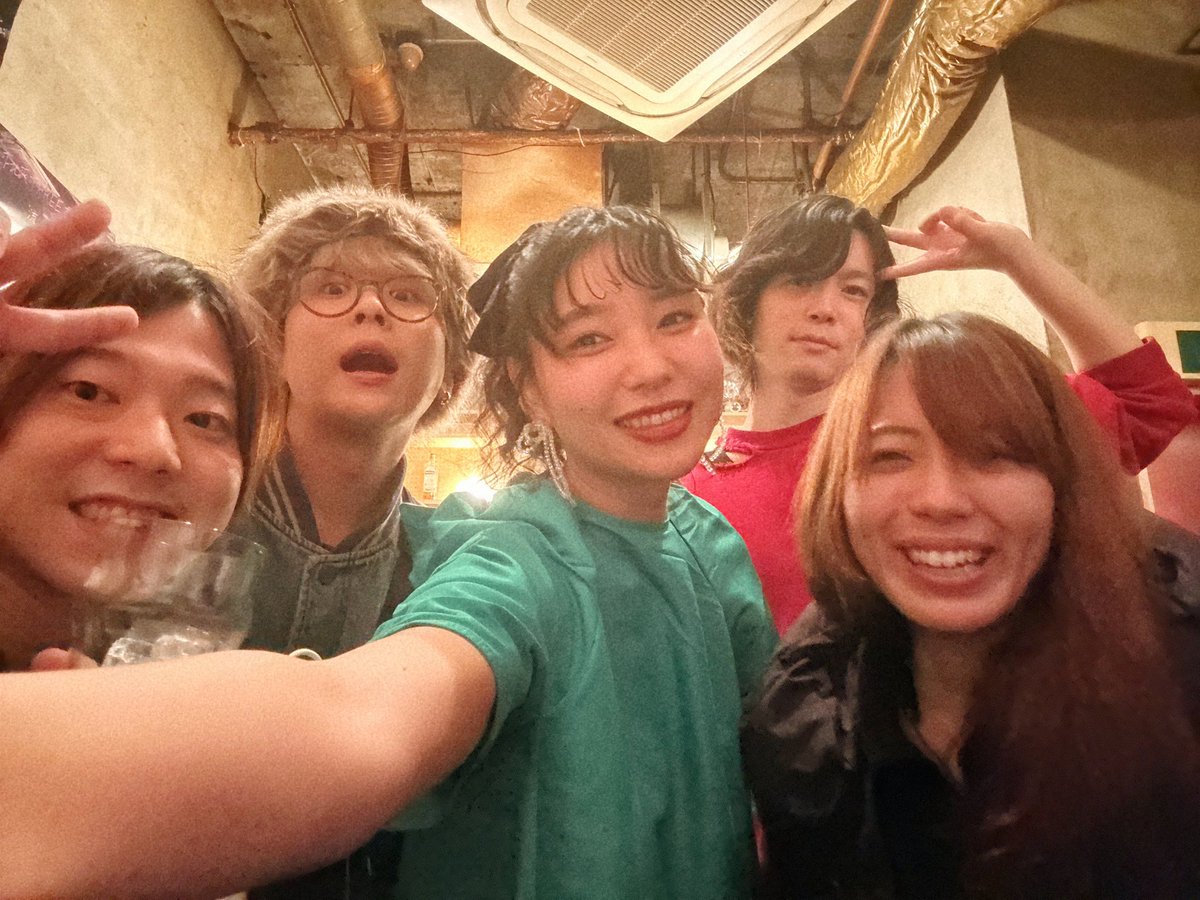 yrrr_1004's tweet image. Merry Christmas .... ❤︎

昨日は下北沢THREE
来てくれたみんなどうもありがとう ❤︎

今年は
お誕生日やクリスマスイブという
季節行事にライブをしたから
全力でイベントを楽しめて
最高にハッピーでした💚💚💚

2025年、残すところあと1本
最後の最後まで大切に歌うね ❤︎