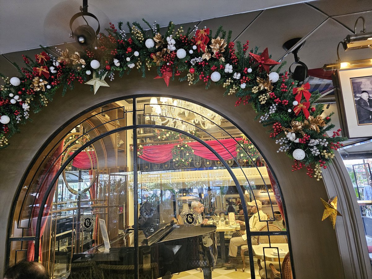 nirupamakotru's tweet image. For me festivals are associated with feasting,and Christmas is no exception. So off we went to an old classic Gaylord restaurant at Churchgate for lunch. Those of us who grew up in the 80s in #Delhi swore by #Kwality and #Gaylord ice creams. The flagship restaurants of the