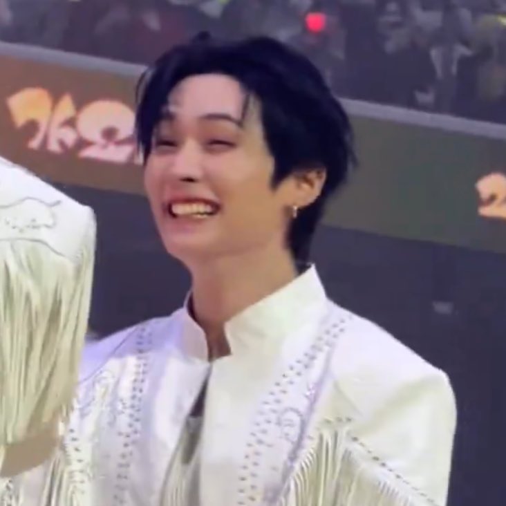 naurnotchan's tweet photo. look at big smiley lee know 🥹❤️‍🩹 https://t.co/pylTQDzp9L