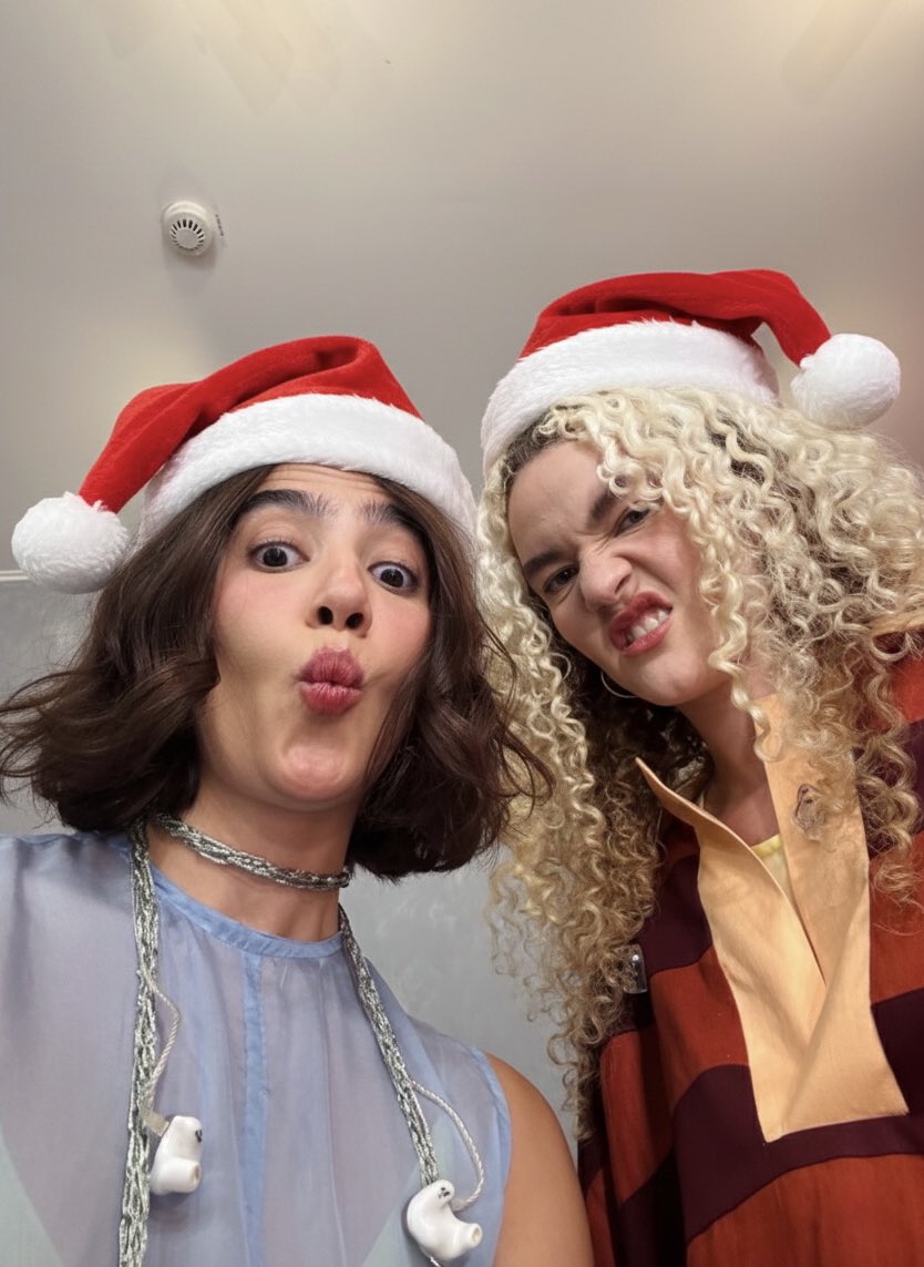 oanavitlovers's tweet image. feliz natal 🎄❤️ 🎅🏻