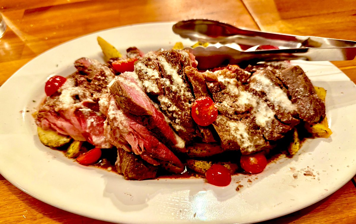 クリスマスパーティしてきました✨美味し過ぎたー!ワイン飲みまくって来た🍷 