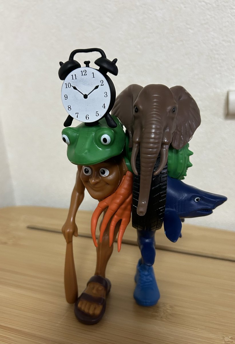 misa6585's tweet photo. 子どもがサンタに、
ボンボンドロップシールと
ラグランデコンビネーションを頼んでました

サンタは東京に行った時に探したけど、
ボンボンドロップシールはどこも売り切れでびっくり😳

それだけのためじゃないけど、
その日18000歩
サンタは大変🎅 https://t.co/1rfRpsp7fU