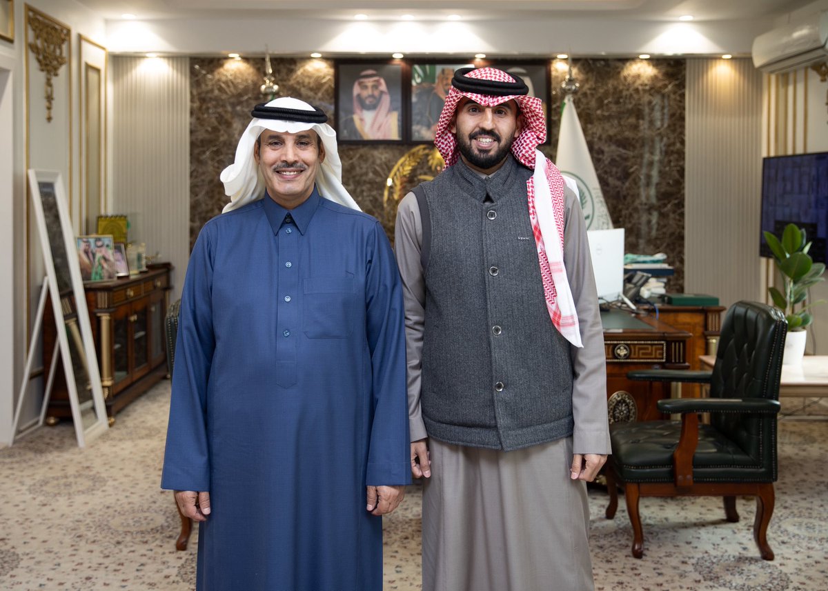 AlTadamonFC's tweet image. ودعا الدماسي إدارة النادي واللاعبين لمواصلة الجهد والسعي للصعود إلى مصاف أندية الدرجة الثالثة. من جانبه، أعرب رئيس النادي عن شكره وتقديره للمحافظ على دعم الرياضة والرياضيين في رفحاء، مؤكدًا أهمية المرحلة المقبلة لتحقيق المزيد من الإنجازات