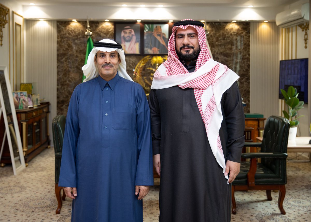 AlTadamonFC's tweet image. ودعا الدماسي إدارة النادي واللاعبين لمواصلة الجهد والسعي للصعود إلى مصاف أندية الدرجة الثالثة. من جانبه، أعرب رئيس النادي عن شكره وتقديره للمحافظ على دعم الرياضة والرياضيين في رفحاء، مؤكدًا أهمية المرحلة المقبلة لتحقيق المزيد من الإنجازات