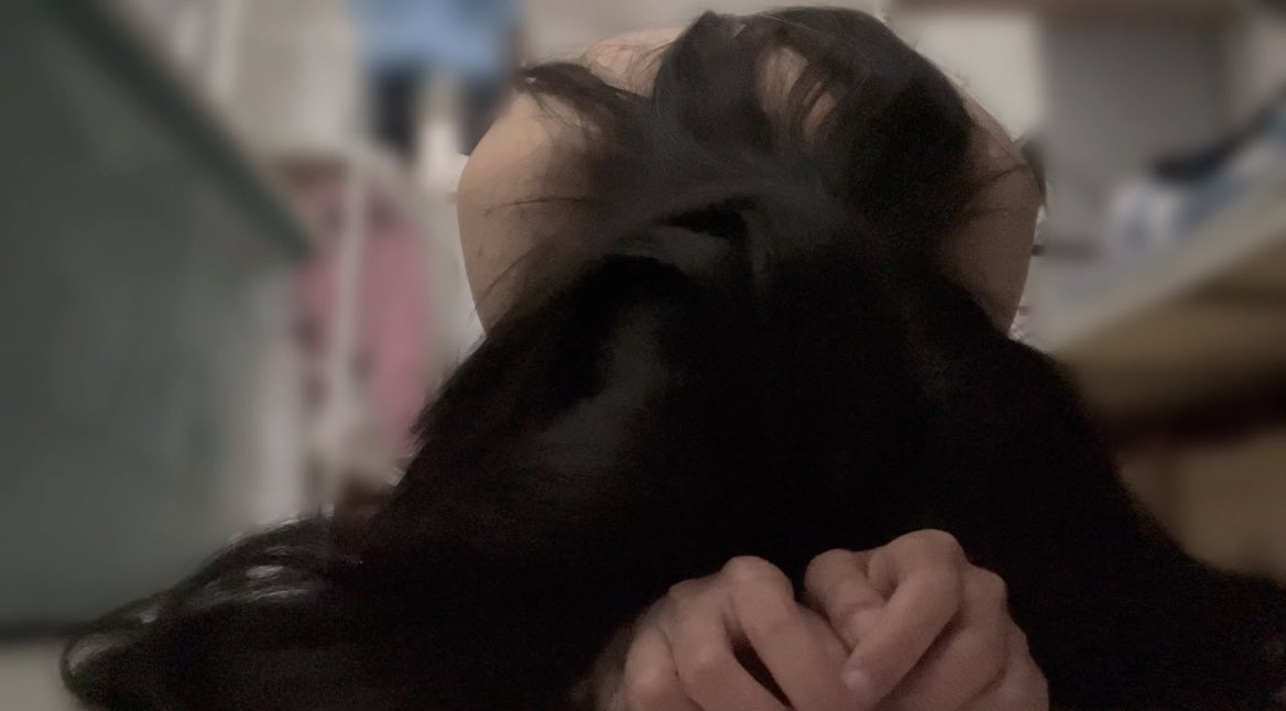 Qimmine77z's tweet photo. 母狗第一次给我爹的请安视频全身裸着磕头，很喜欢这一帧˶>ヮ<˶ https://t.co/ogFXl4VeKZ